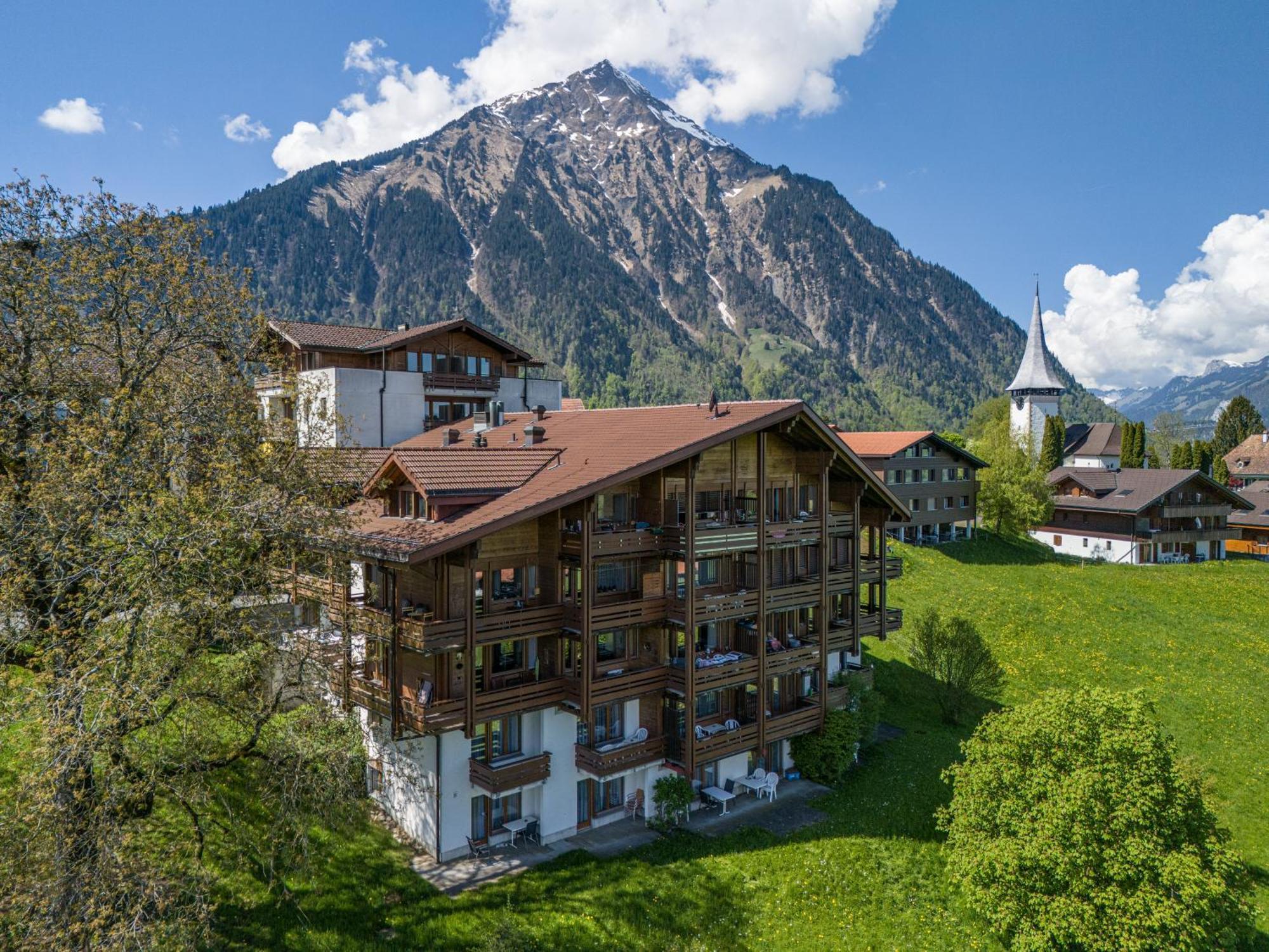 Hotel Aeschipark Aeschi Bei Spiez Exterior photo